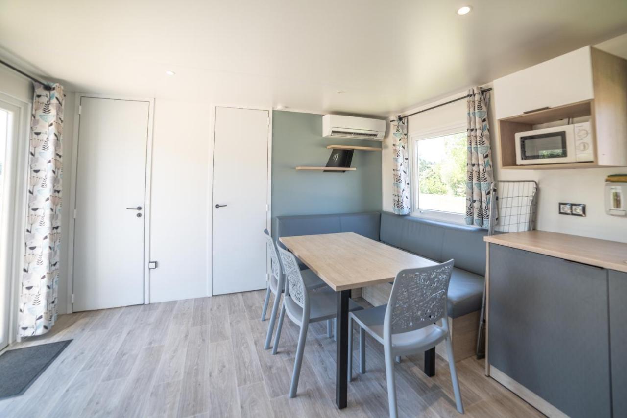 Camping Du Sevron Saint-Etienne-du-Bois  Eksteriør bilde