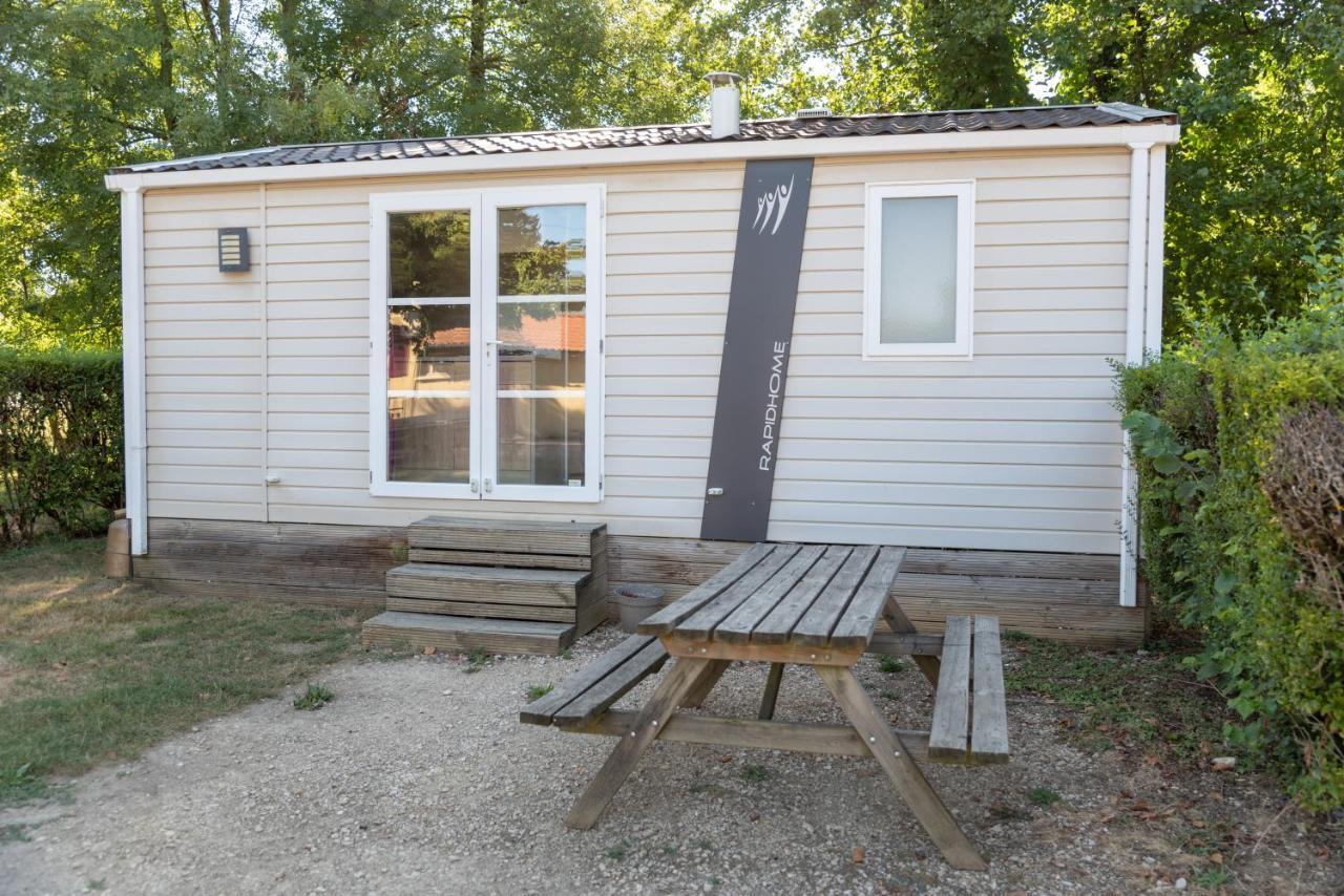 Camping Du Sevron Saint-Etienne-du-Bois  Eksteriør bilde