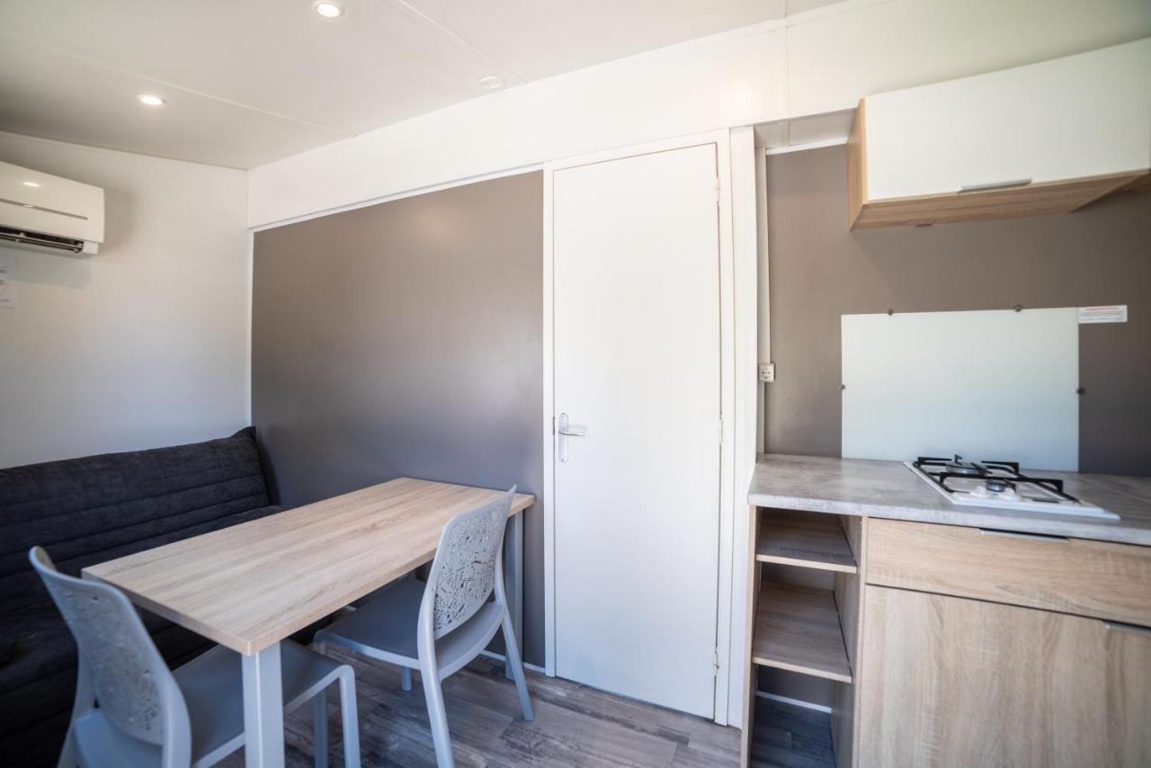 Camping Du Sevron Saint-Etienne-du-Bois  Eksteriør bilde