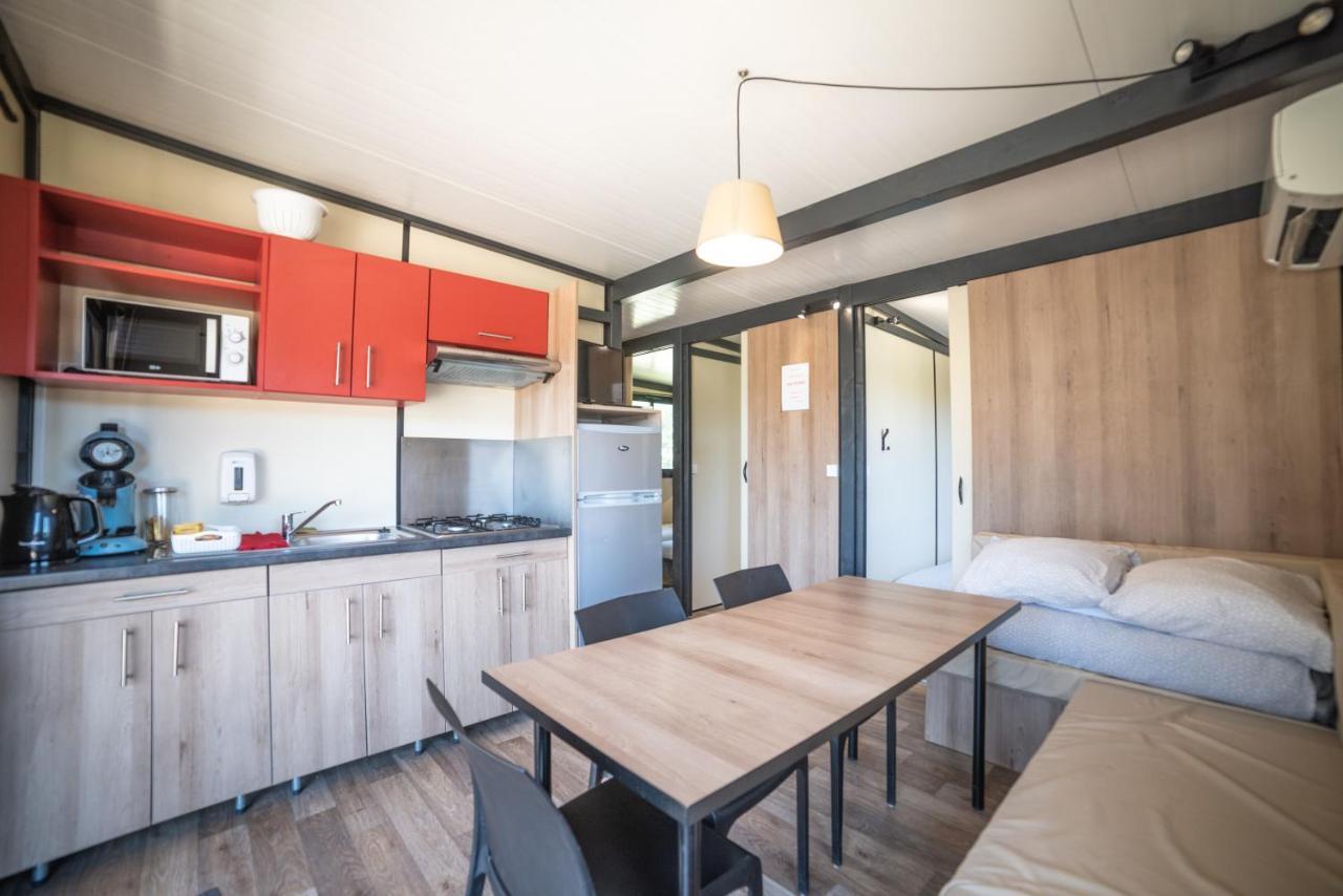 Camping Du Sevron Saint-Etienne-du-Bois  Eksteriør bilde