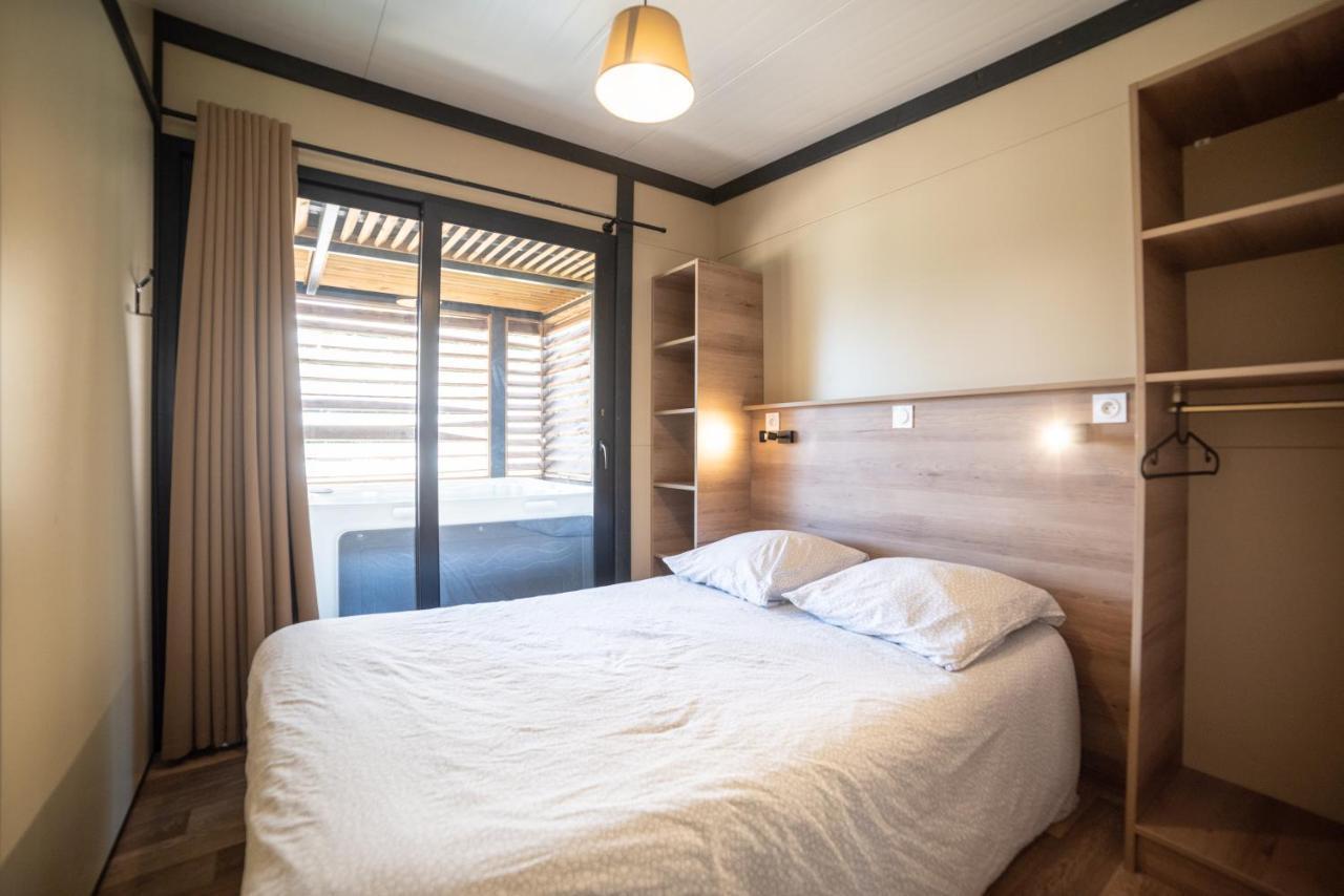 Camping Du Sevron Saint-Etienne-du-Bois  Eksteriør bilde