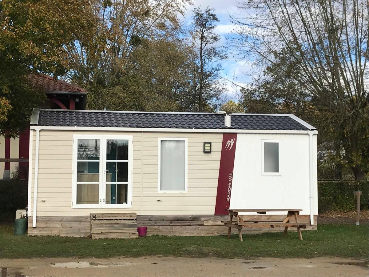 Camping Du Sevron Saint-Etienne-du-Bois  Eksteriør bilde